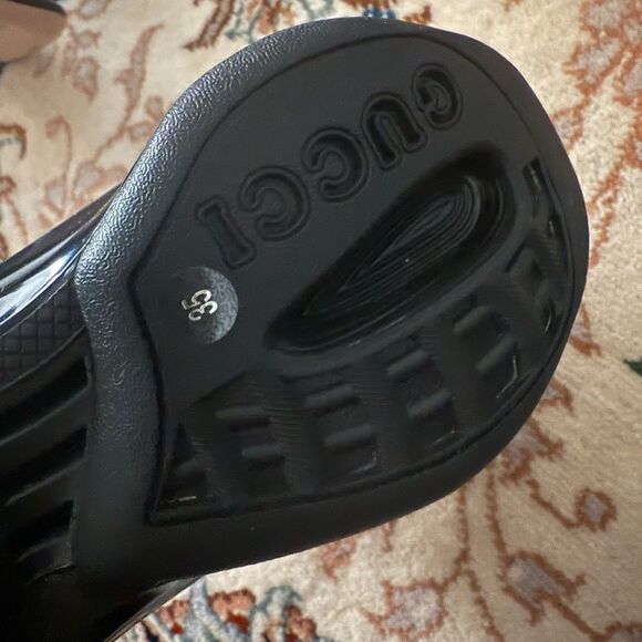 Brand new with box & dustbag GUCCI
GG Crystal Mesh Runner Sneakers Womens size 5 - Picture 11 of 16